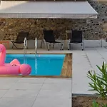 فندق مبيت وإفطار Les Colombages 3*