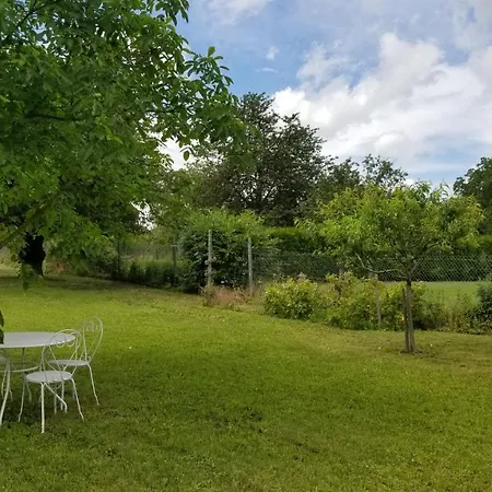 Les Colombages Bed & Breakfast 3*