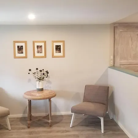 Les Colombages Bed & Breakfast